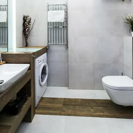 Zwierzyniecka Old Town By Otium *