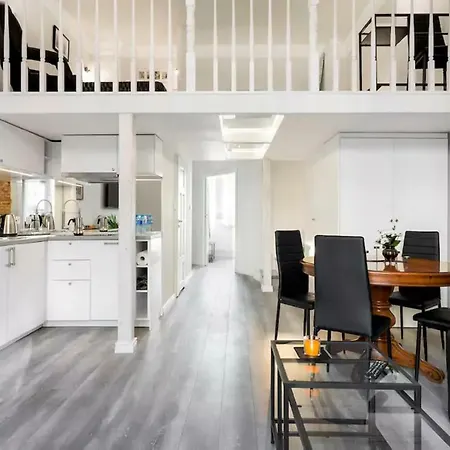 Zwierzyniecka Old Town By Otium