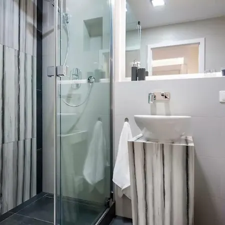 Zwierzyniecka Old Town By Otium Daire