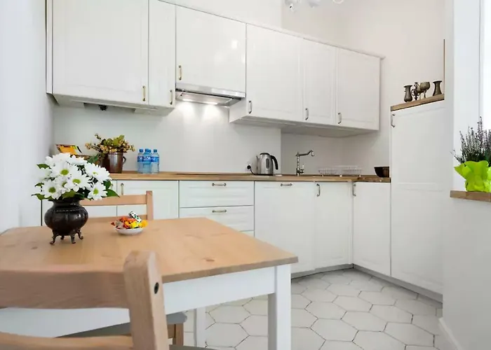 Zwierzyniecka Old Town By Otium